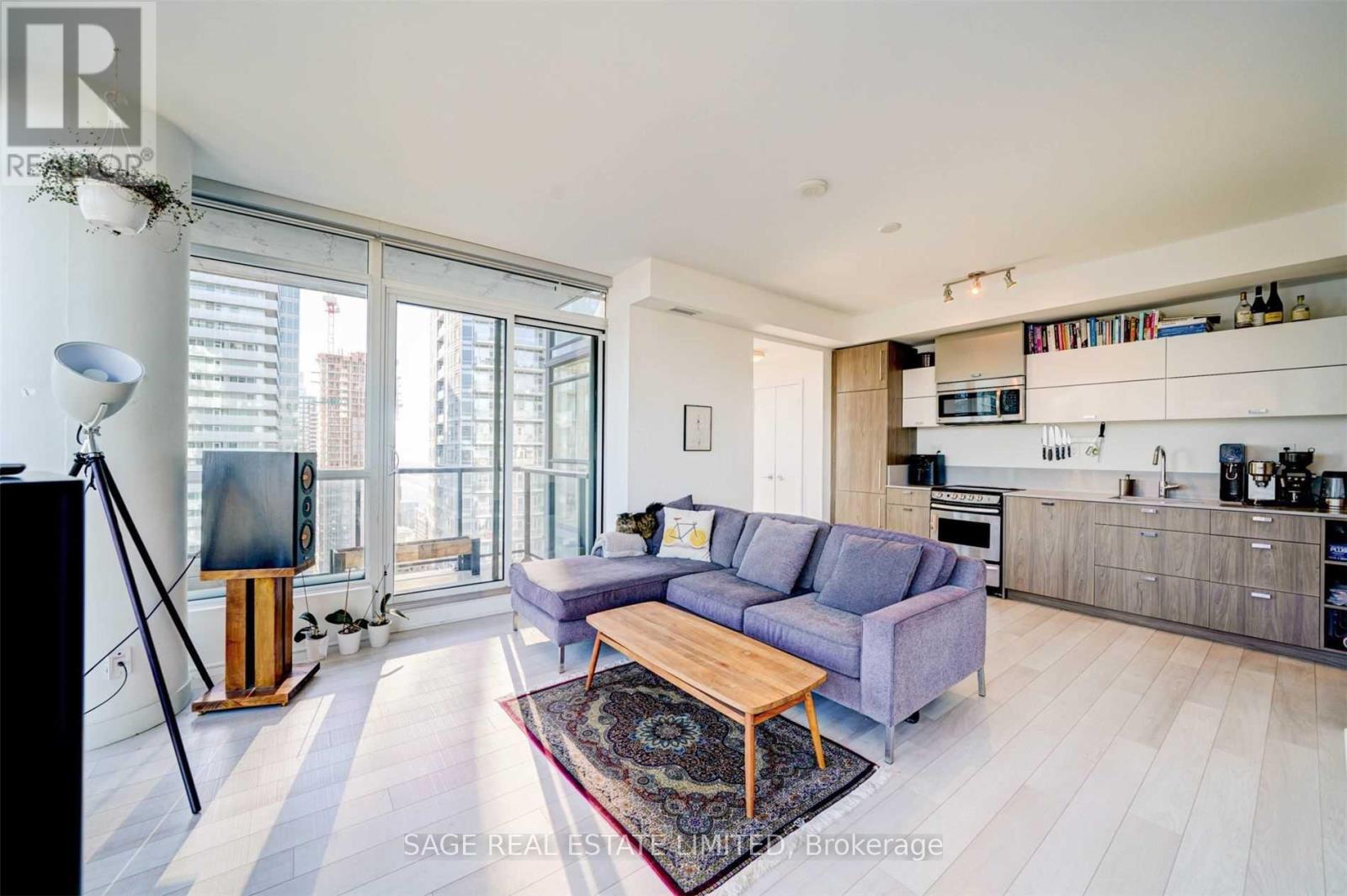 3310 - 290 Adelaide Street W, Toronto, Ontario  M5V 0P3 - Photo 3 - C13689130