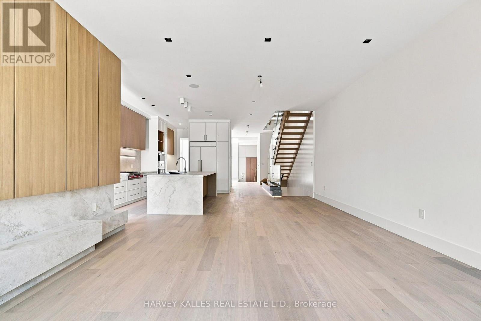 106 Heath Street W, Toronto, Ontario  M4V 1T6 - Photo 14 - C13689200