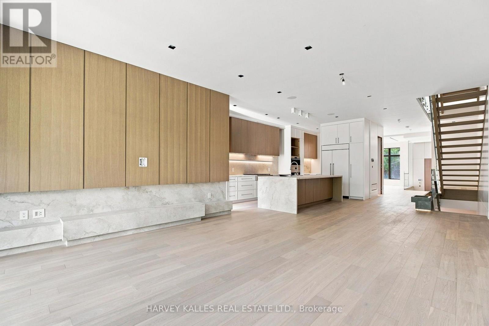 106 Heath Street W, Toronto, Ontario  M4V 1T6 - Photo 15 - C13689200