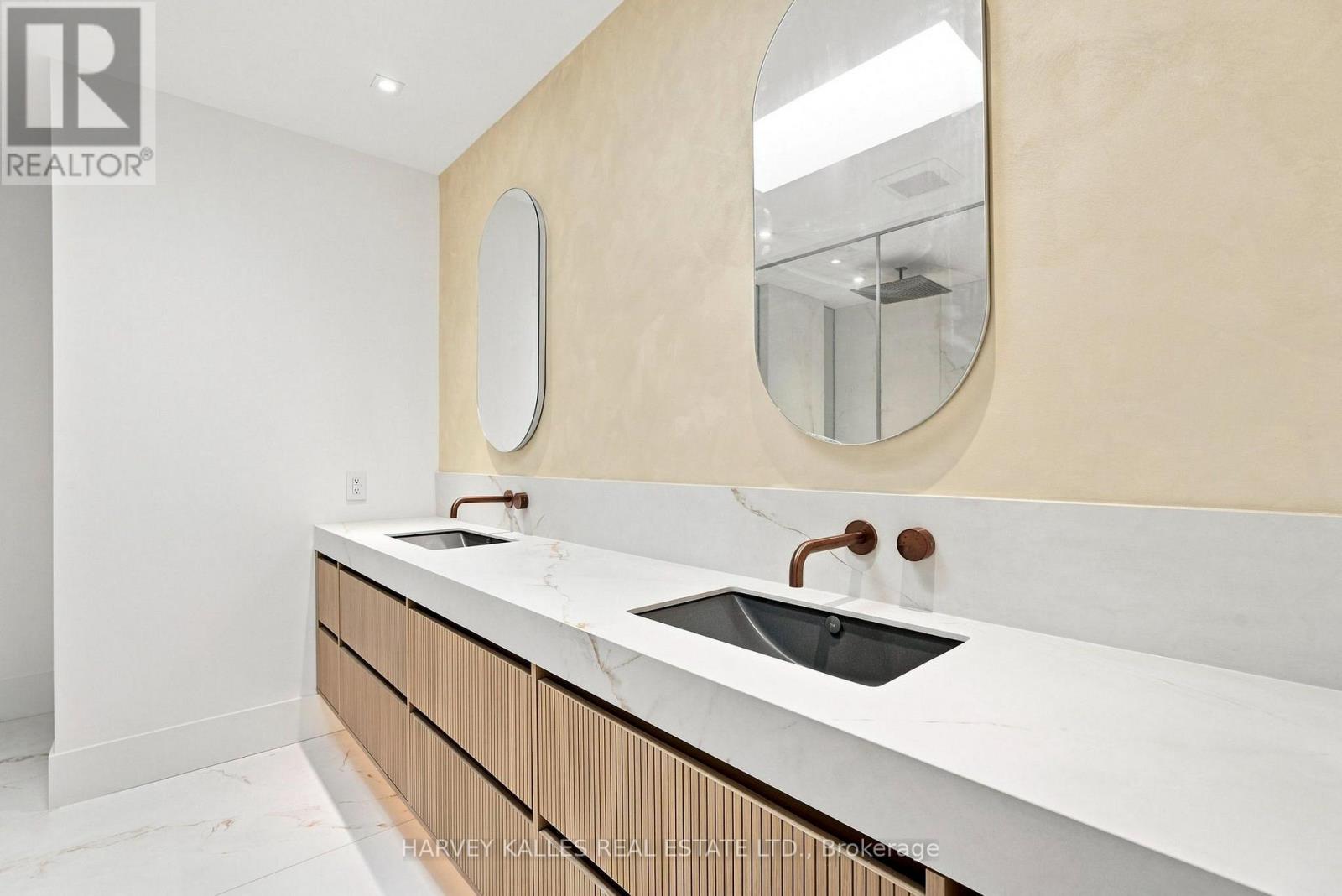 106 Heath Street W, Toronto, Ontario  M4V 1T6 - Photo 37 - C13689200