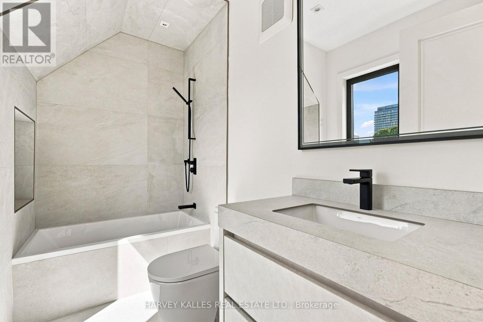 106 Heath Street W, Toronto, Ontario  M4V 1T6 - Photo 41 - C13689200