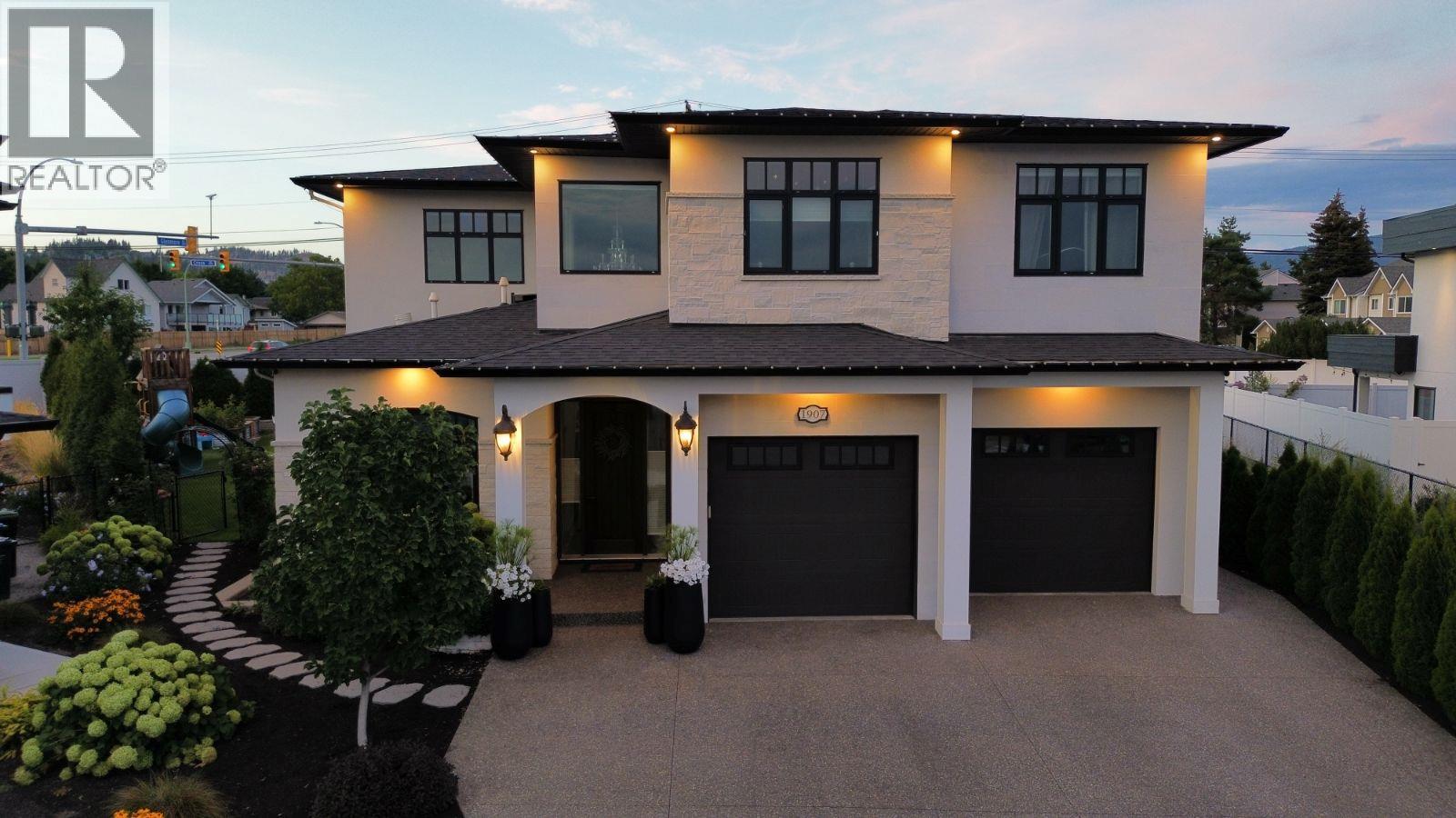1907 Hemmerling Court, Kelowna, British Columbia