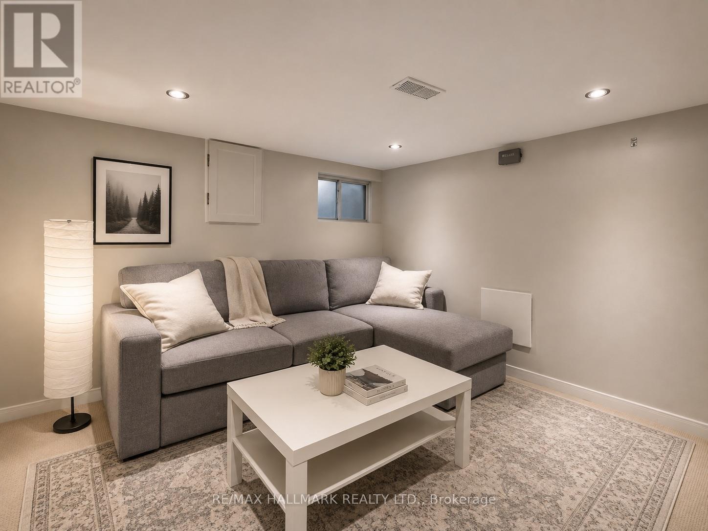 40 Corley Avenue, Toronto, Ontario  M4E 1T9 - Photo 18 - E13689122