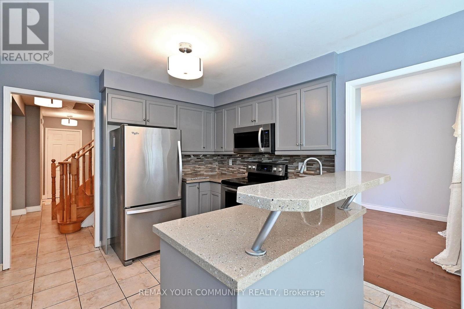 35 Dakin Drive, Ajax, Ontario  L1T 2R8 - Photo 12 - E13689138