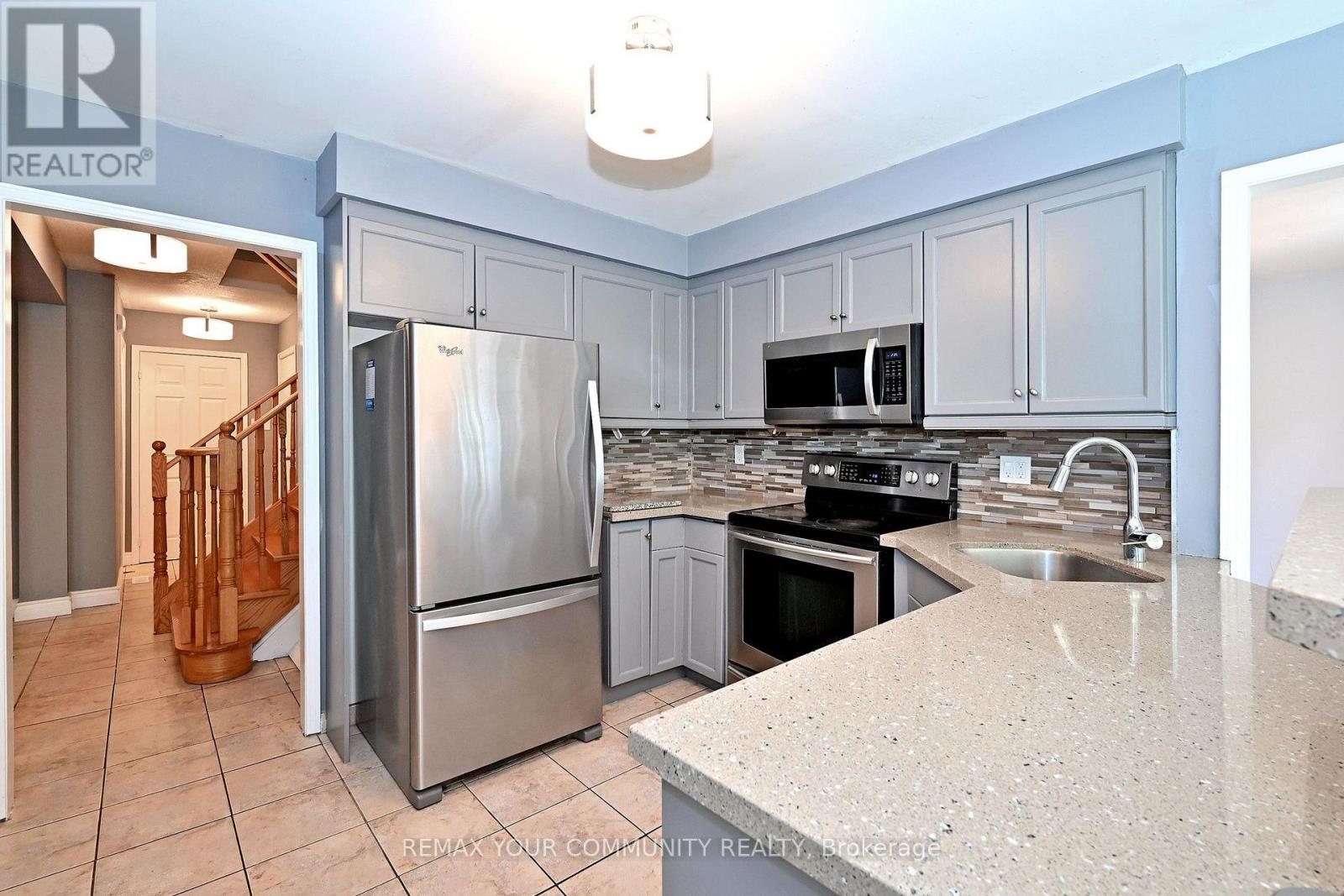 35 Dakin Drive, Ajax, Ontario  L1T 2R8 - Photo 13 - E13689138