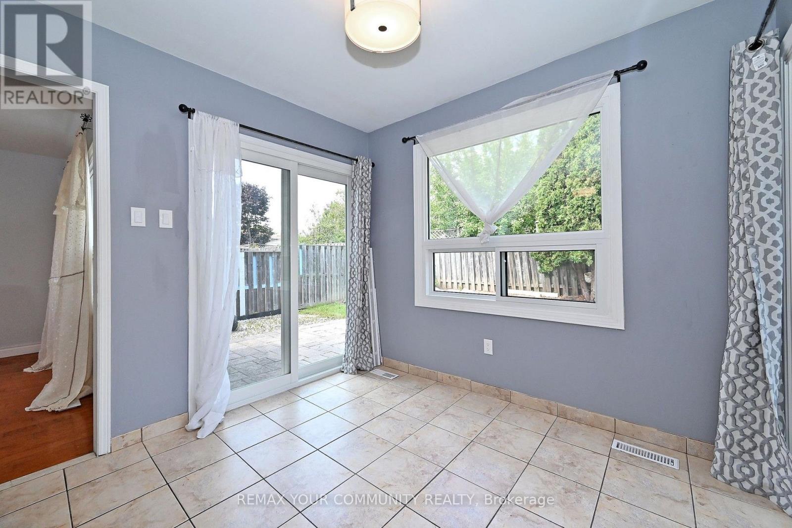 35 Dakin Drive, Ajax, Ontario  L1T 2R8 - Photo 17 - E13689138