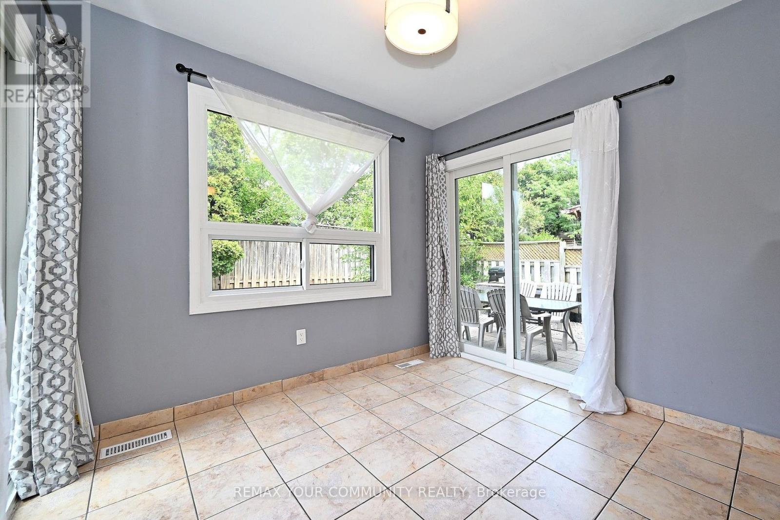 35 Dakin Drive, Ajax, Ontario  L1T 2R8 - Photo 18 - E13689138