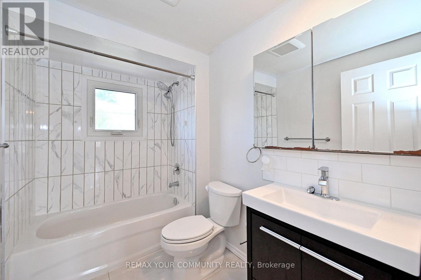 35 Dakin Drive, Ajax, Ontario  L1T 2R8 - Photo 34 - E13689138