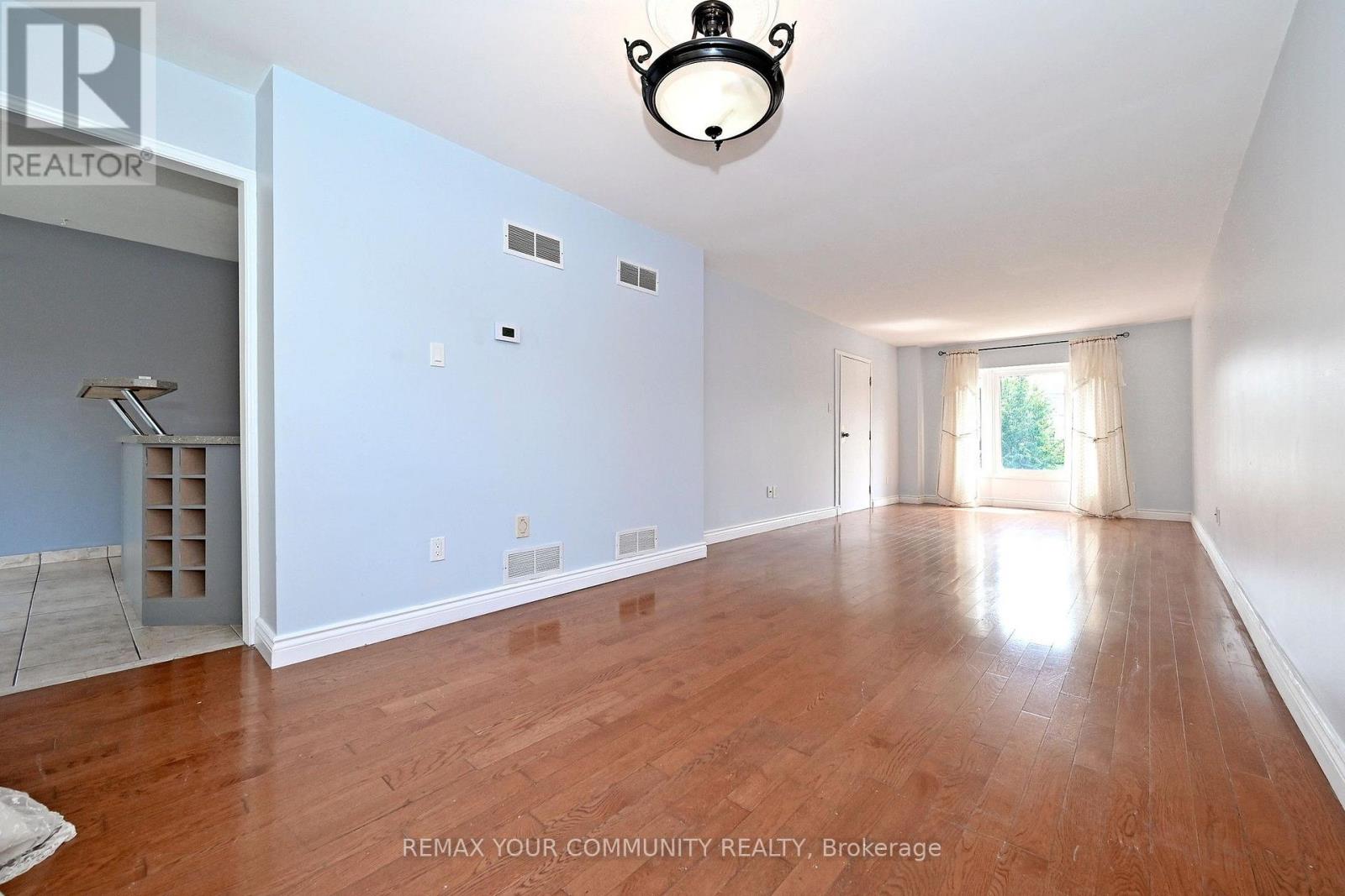 35 Dakin Drive, Ajax, Ontario  L1T 2R8 - Photo 6 - E13689138