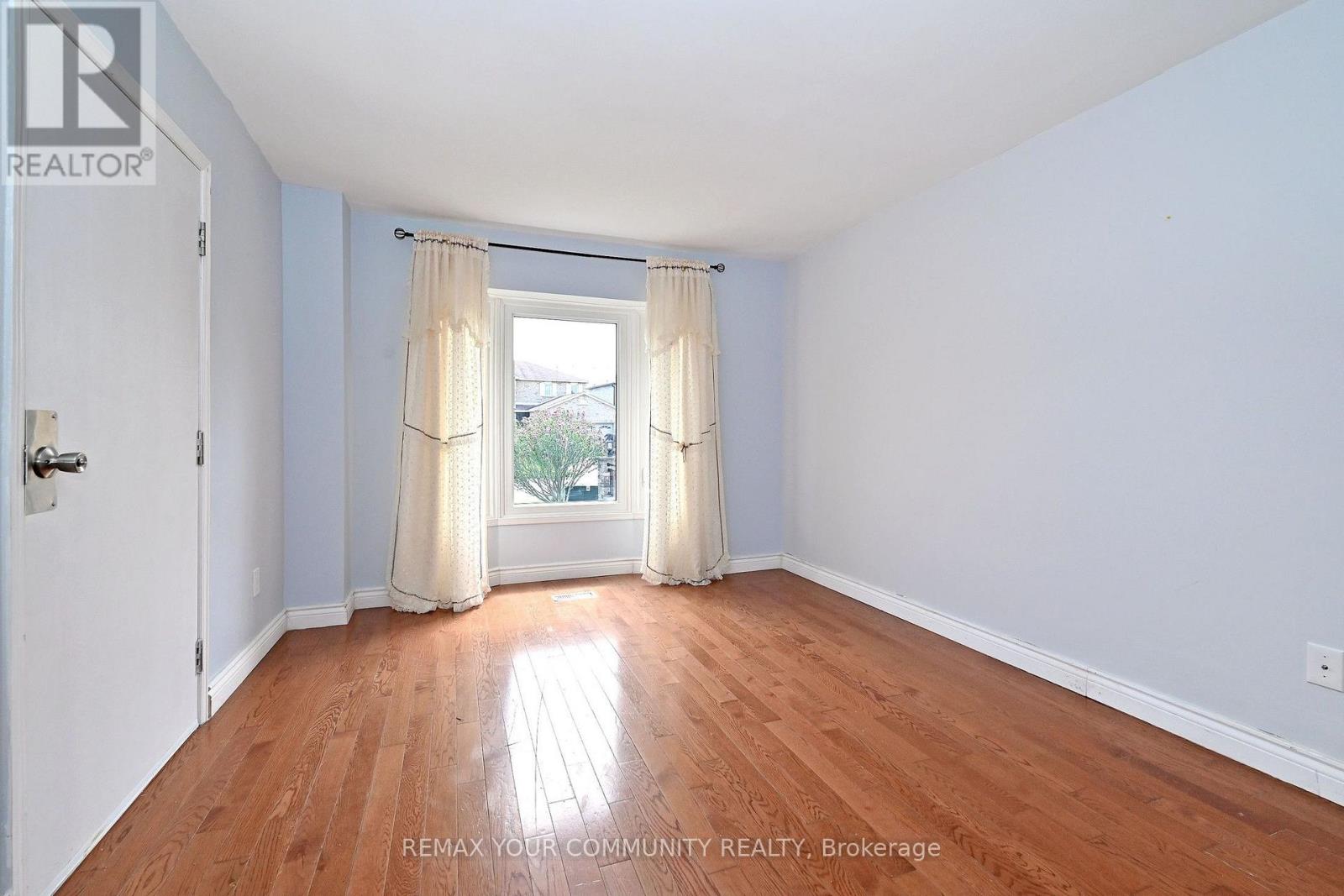 35 Dakin Drive, Ajax, Ontario  L1T 2R8 - Photo 7 - E13689138