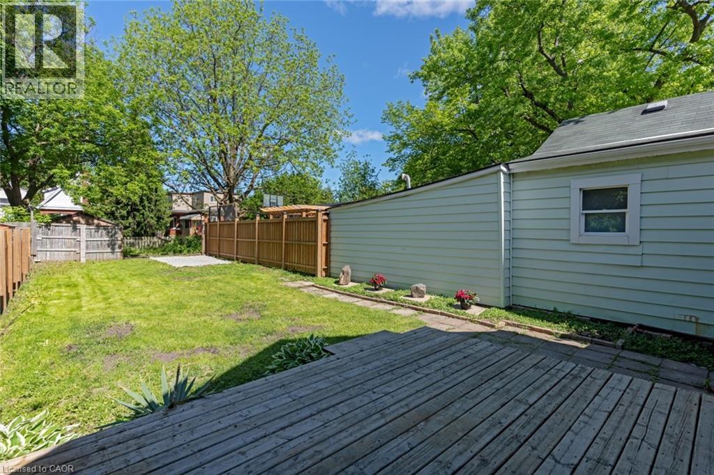 92 East 24th Street, Hamilton, Ontario  L8V 2Y1 - Photo 9 - 40843667