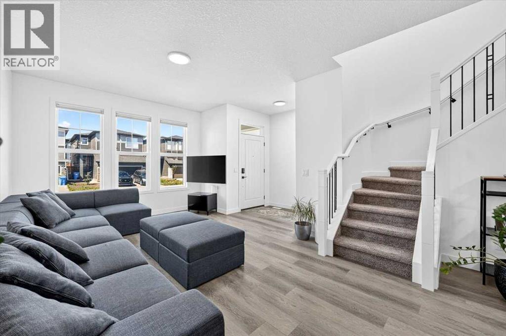 40 Amblefield View NW, Calgary, Alberta  T3P 2B9 - Photo 11 - A2333810