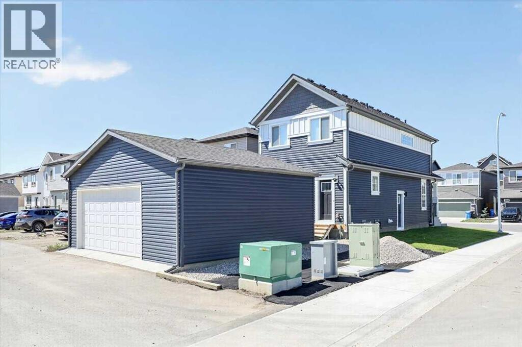 40 Amblefield View NW, Calgary, Alberta  T3P 2B9 - Photo 33 - A2333810