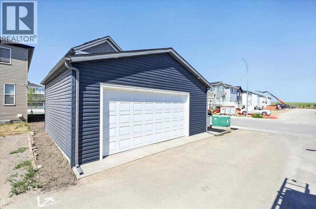 40 Amblefield View NW, Calgary, Alberta  T3P 2B9 - Photo 32 - A2333810