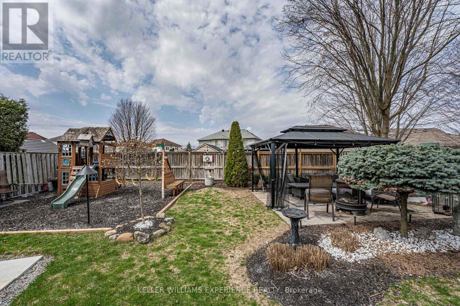 39 Stonemount Crescent, Essa, Ontario  L3W 0C5 - Photo 39 - N13689136