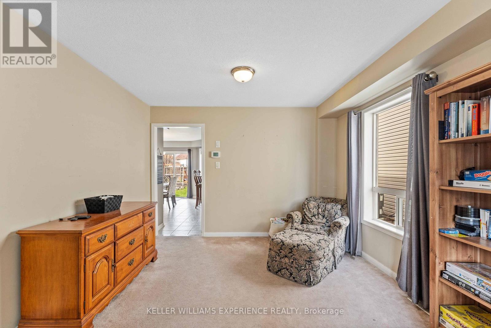 39 Stonemount Crescent, Essa, Ontario  L3W 0C5 - Photo 9 - N13689136