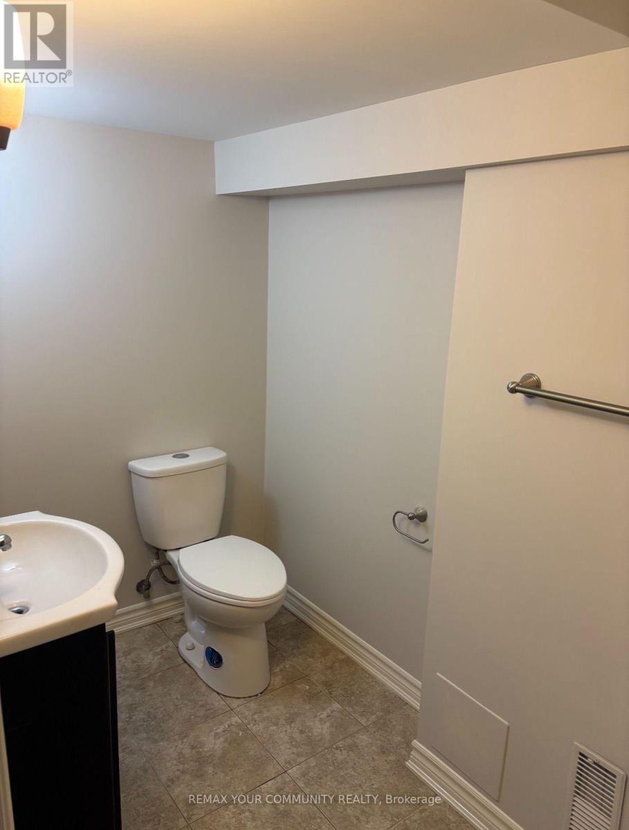 88 Santina Street, Vaughan, Ontario  L4H 2M2 - Photo 4 - N13689256