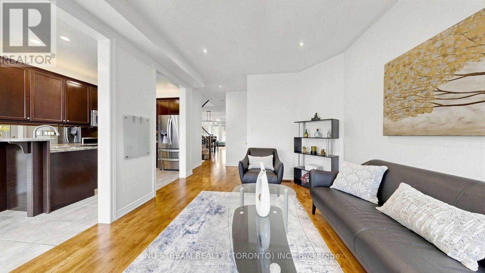 16 Radmore Place, Markham, Ontario  L6B 0G7 - Photo 17 - N13689272
