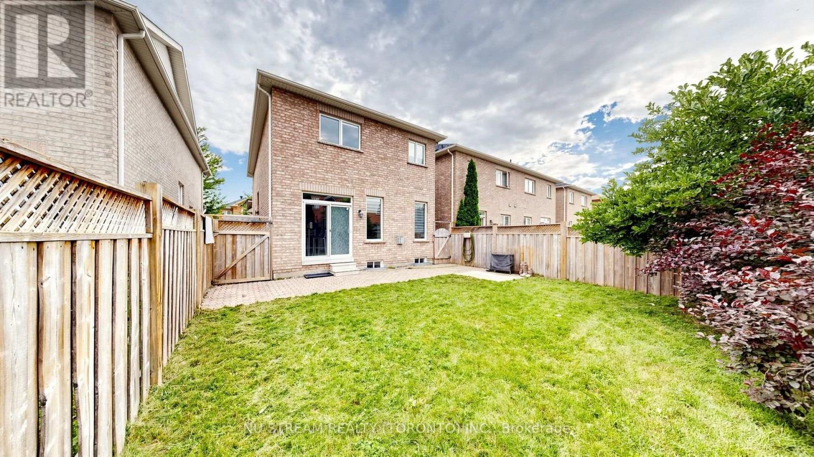 16 Radmore Place, Markham, Ontario  L6B 0G7 - Photo 44 - N13689272