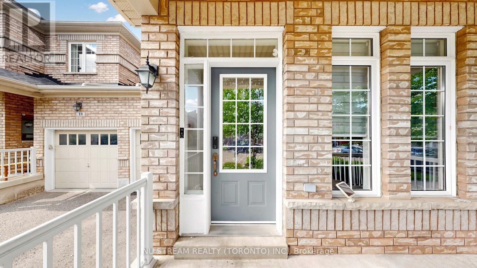 16 Radmore Place, Markham, Ontario  L6B 0G7 - Photo 5 - N13689272