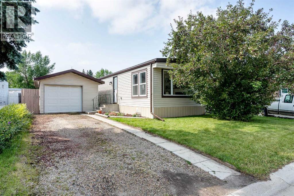 232 Big Hill Circle SE, Airdrie, Alberta  T4A 1R7 - Photo 2 - A2335312