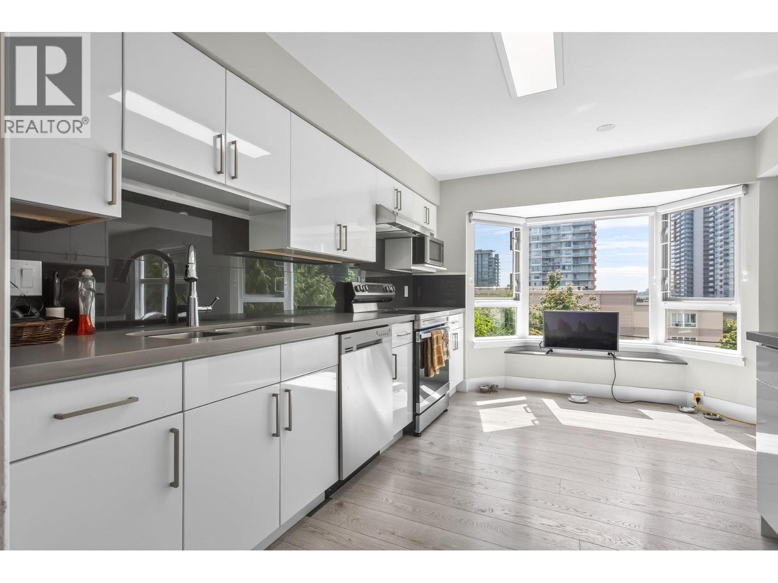 201 501 Cochrane Avenue, Coquitlam, British Columbia  V3J 7W5 - Photo 31 - R3156508