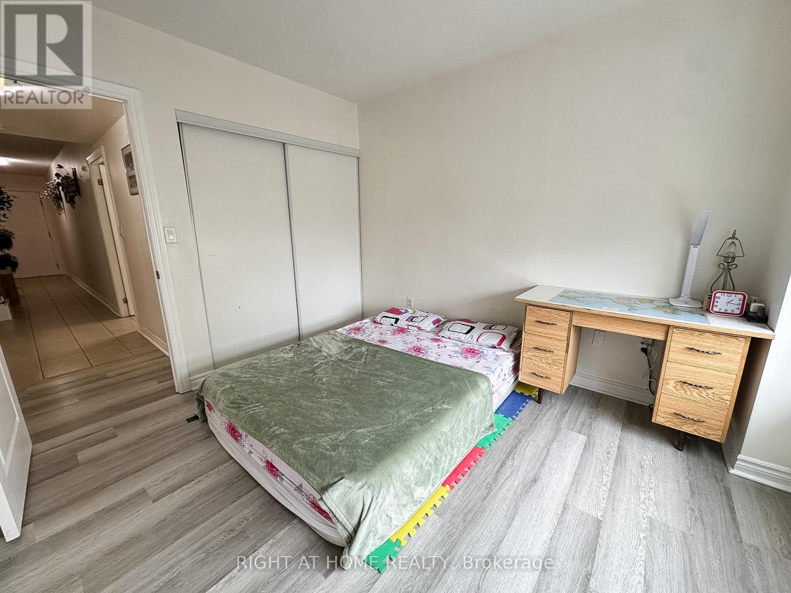 702 - 2088 Lawrence Avenue W, Toronto, Ontario  M9N 3Z9 - Photo 6 - W13413558