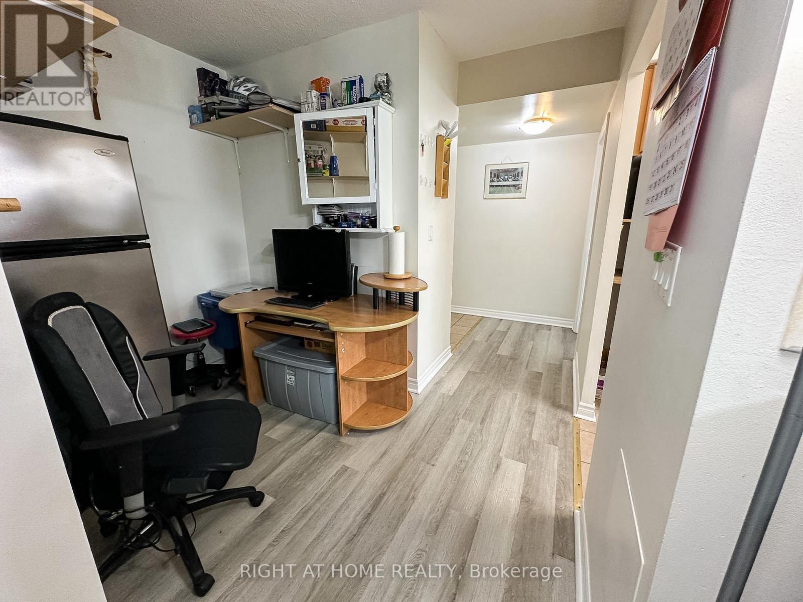 702 - 2088 Lawrence Avenue W, Toronto, Ontario  M9N 3Z9 - Photo 18 - W13413558