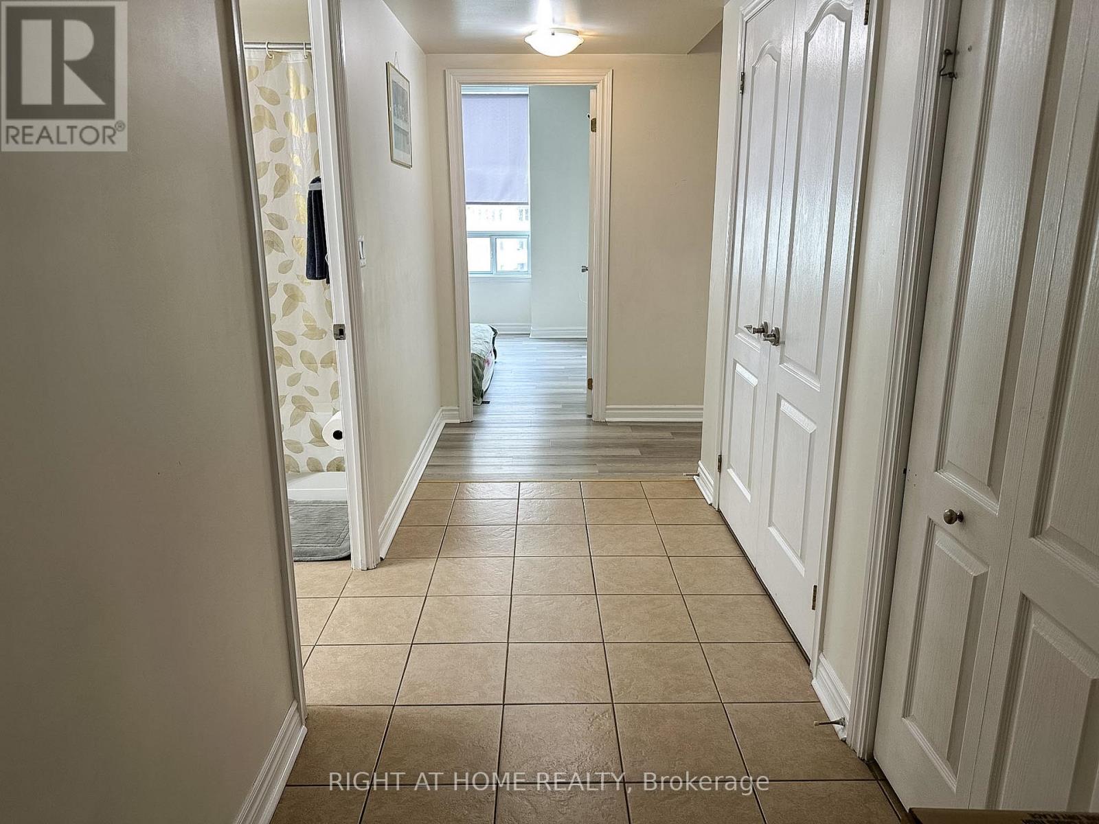 702 - 2088 Lawrence Avenue W, Toronto, Ontario  M9N 3Z9 - Photo 5 - W13413558