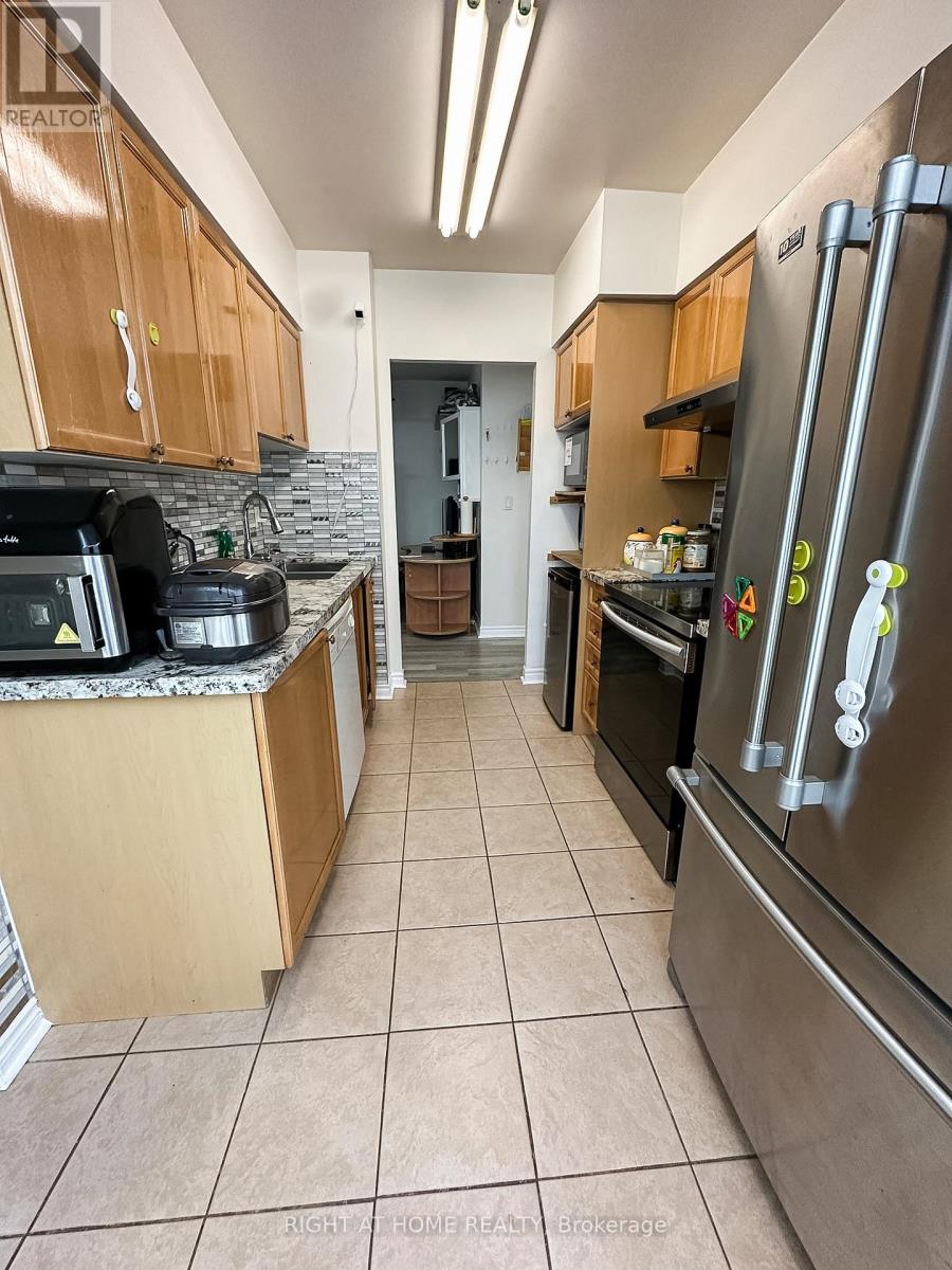 702 - 2088 Lawrence Avenue W, Toronto, Ontario  M9N 3Z9 - Photo 10 - W13413558