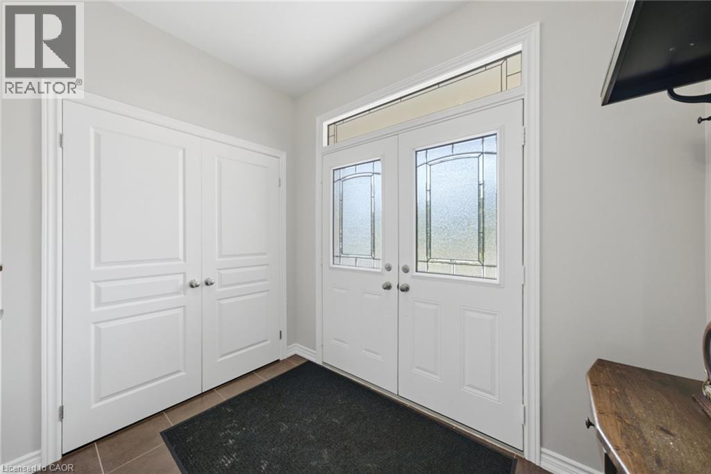 401 Valridge Drive, Ancaster, Ontario  L9G 0B2 - Photo 5 - 40856141