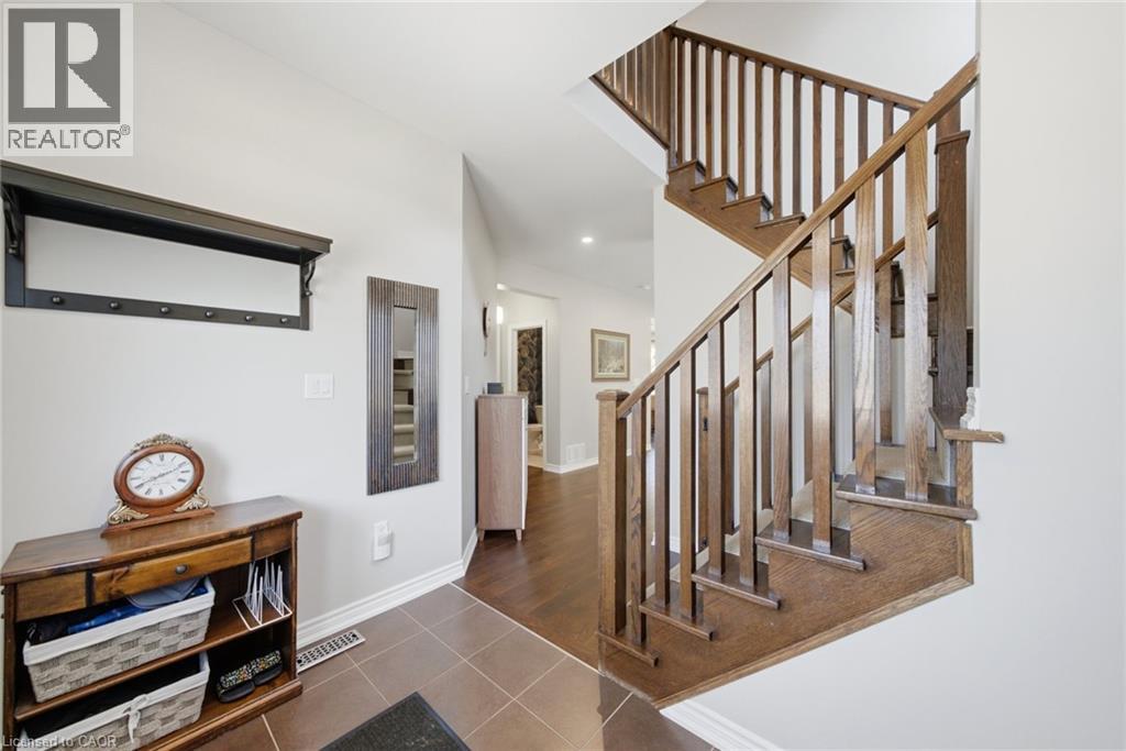 401 Valridge Drive, Ancaster, Ontario  L9G 0B2 - Photo 4 - 40856141