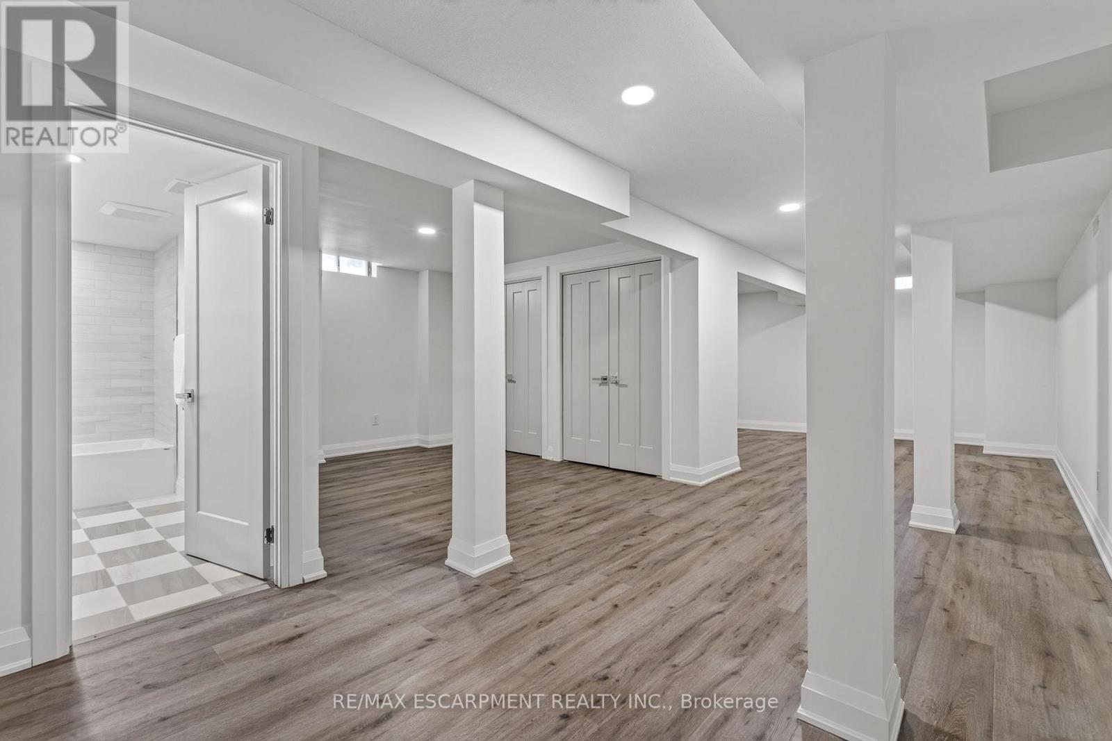 1 - 3333 New Street, Burlington, Ontario  L7N 1N1 - Photo 32 - W13689158