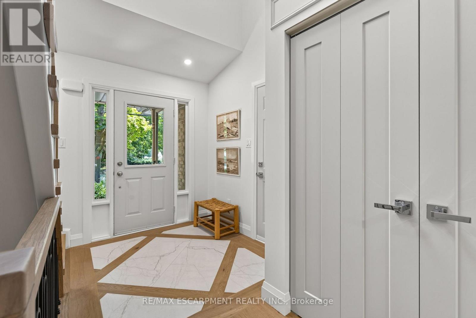 1 - 3333 New Street, Burlington, Ontario  L7N 1N1 - Photo 4 - W13689158