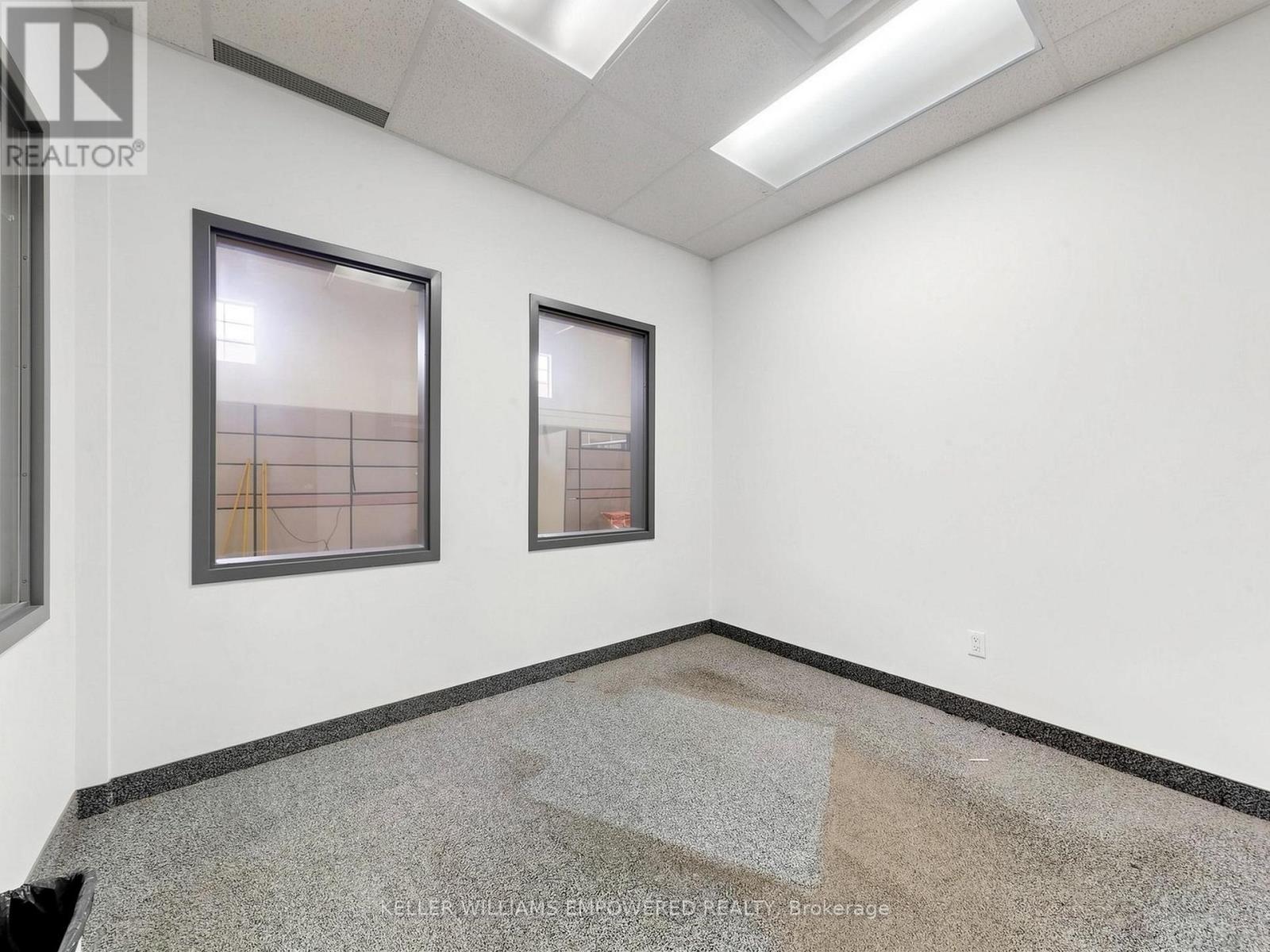 949 Kamato Road, Mississauga, Ontario  L4W 2R5 - Photo 23 - W13689206