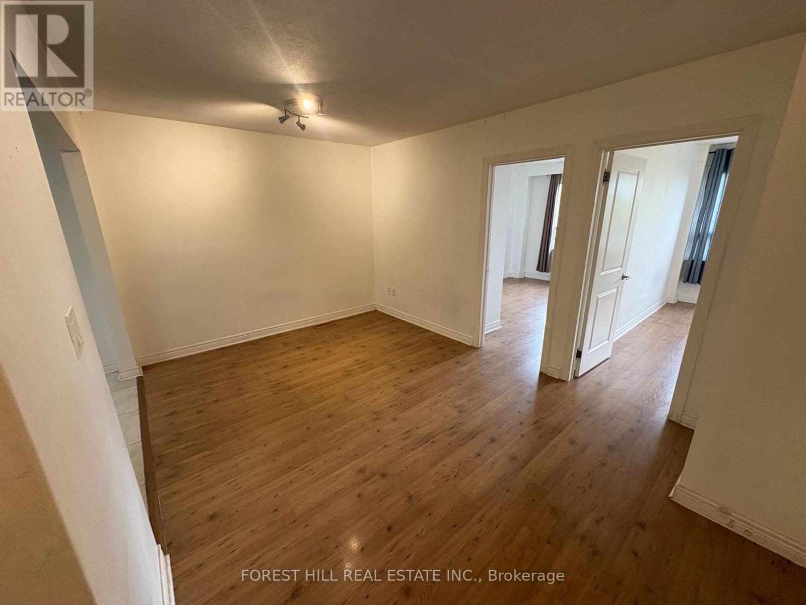 1 - 341 Lakeshore Road E, Oakville, Ontario  L6J 1J4 - Photo 4 - W13689214