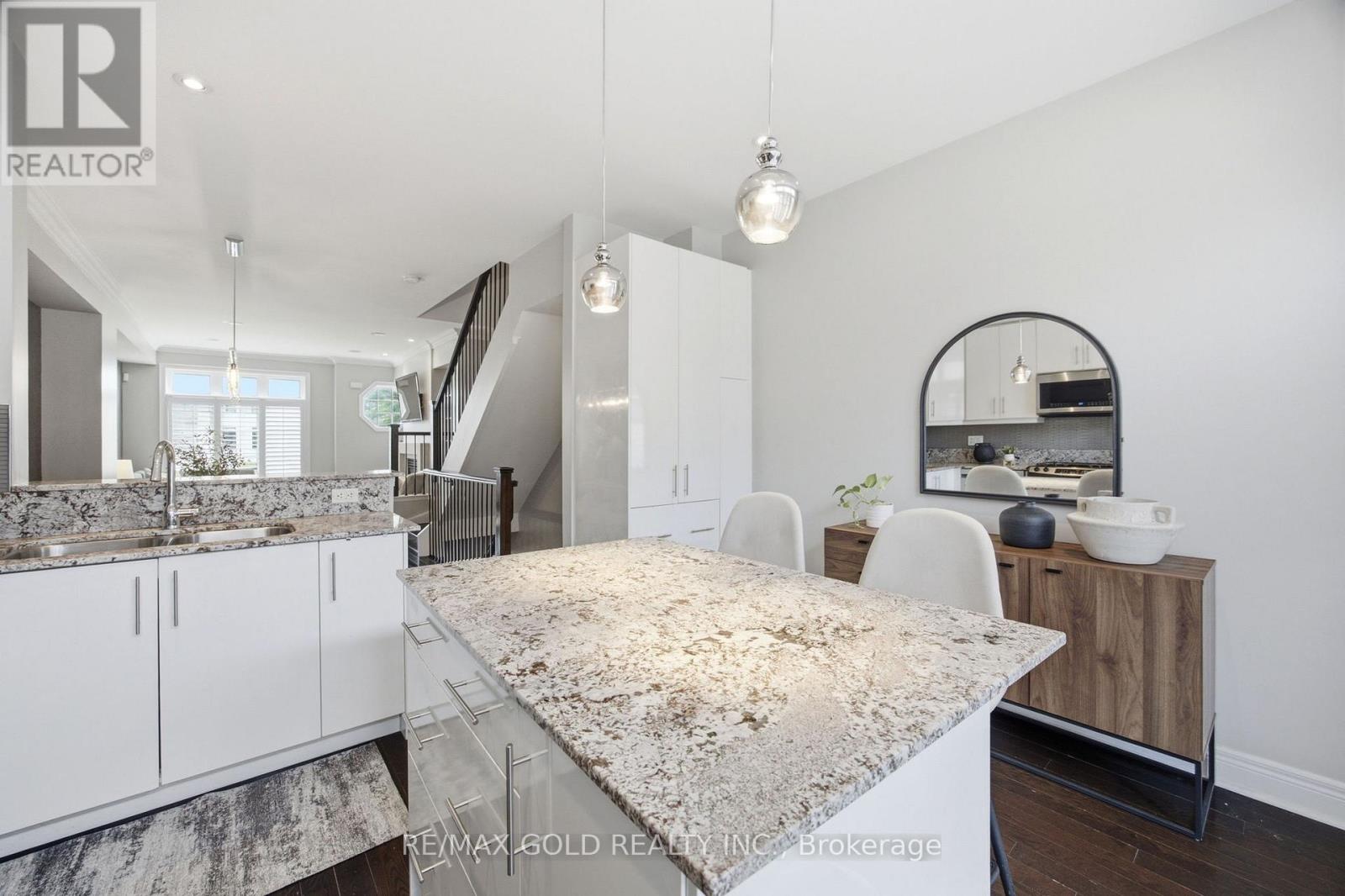 71 Cormier Heights, Toronto, Ontario  M8Z 0B6 - Photo 10 - W13689226