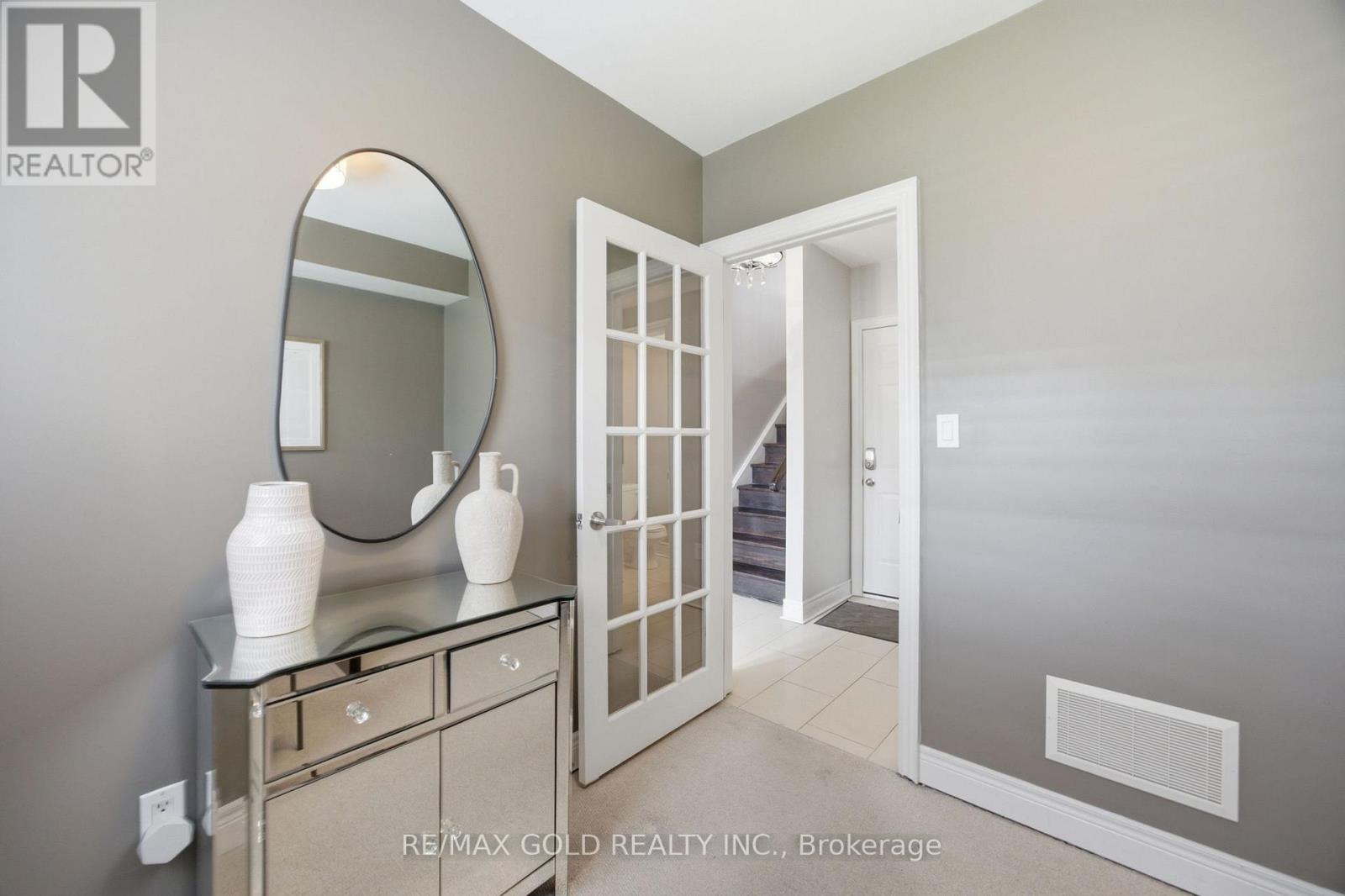 71 Cormier Heights, Toronto, Ontario  M8Z 0B6 - Photo 15 - W13689226
