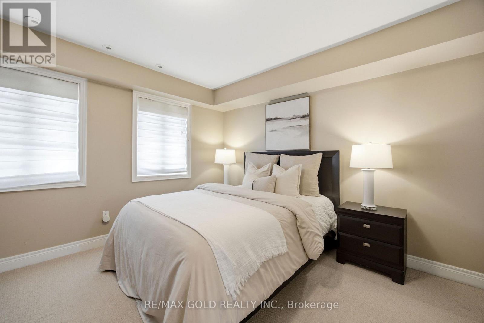 71 Cormier Heights, Toronto, Ontario  M8Z 0B6 - Photo 18 - W13689226