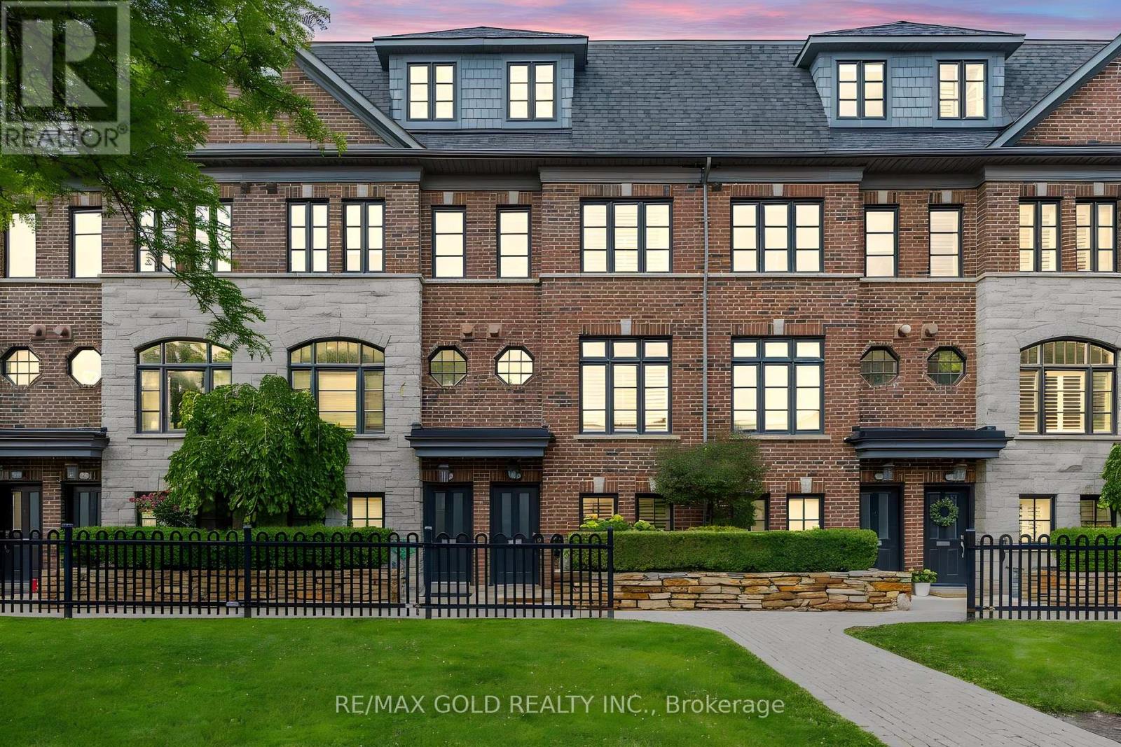 71 Cormier Heights, Toronto, Ontario  M8Z 0B6 - Photo 42 - W13689226