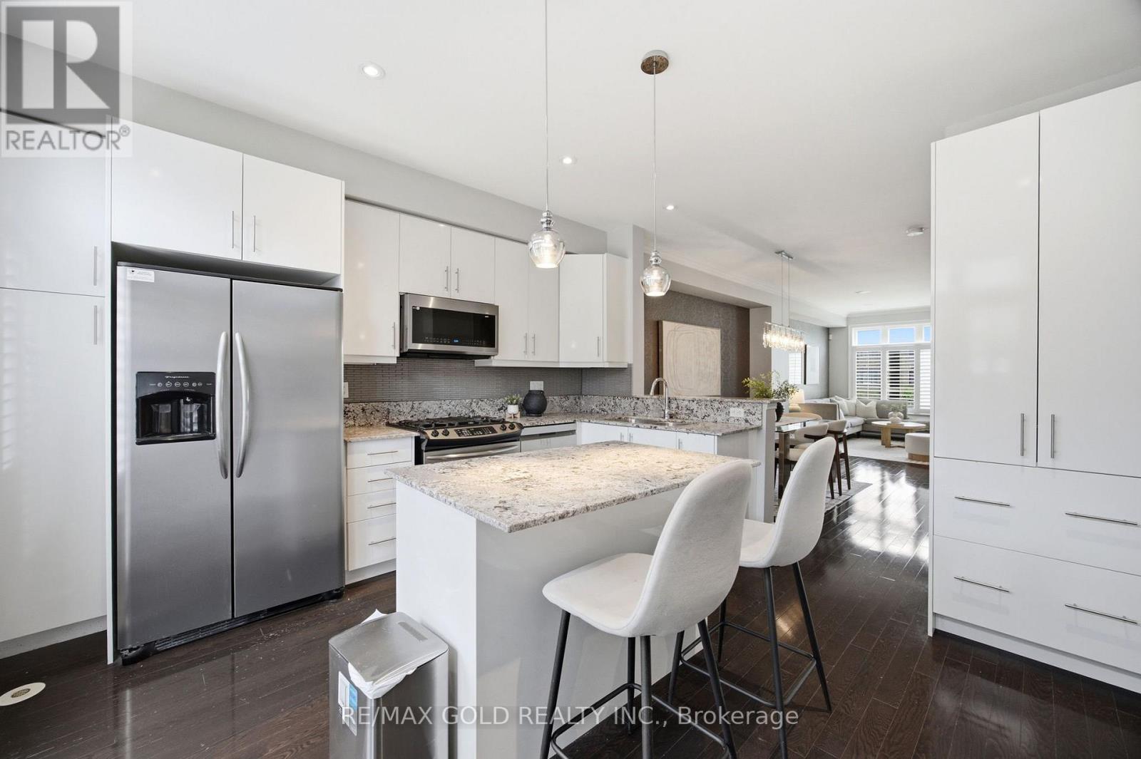 71 Cormier Heights, Toronto, Ontario  M8Z 0B6 - Photo 9 - W13689226