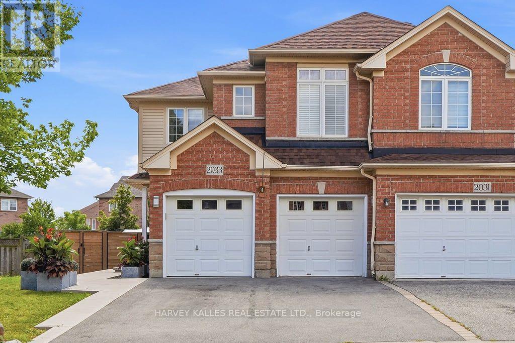 2033 Redstone Crescent, Oakville, Ontario  L6M 5B2 - Photo 1 - W13689230