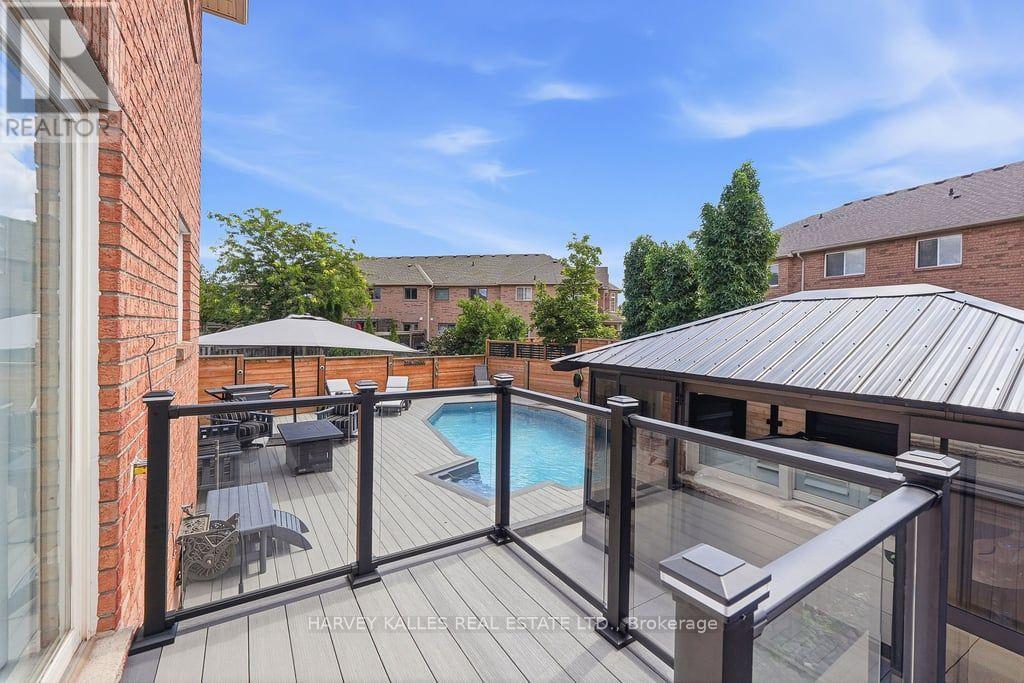 2033 Redstone Crescent, Oakville, Ontario  L6M 5B2 - Photo 30 - W13689230