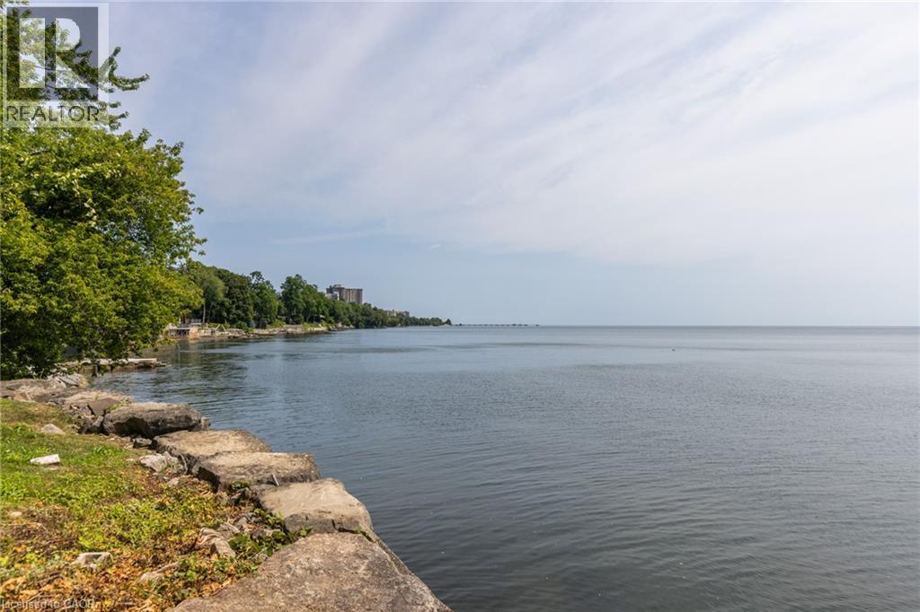 100 Appleby Place, Burlington, Ontario  L7L 2X1 - Photo 39 - 40843441