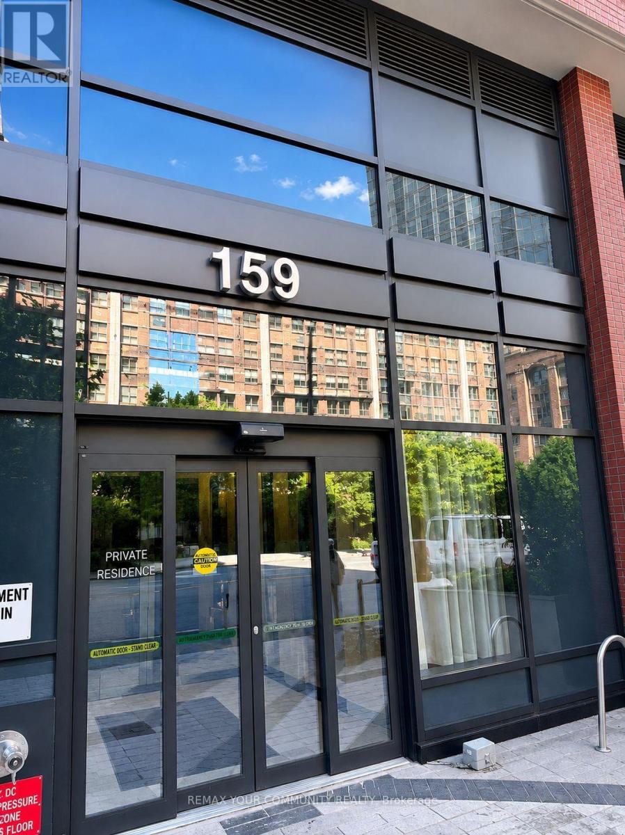 404 - 159 Wellesley Street E, Toronto, Ontario  M4Y 0H5 - Photo 2 - C13677568