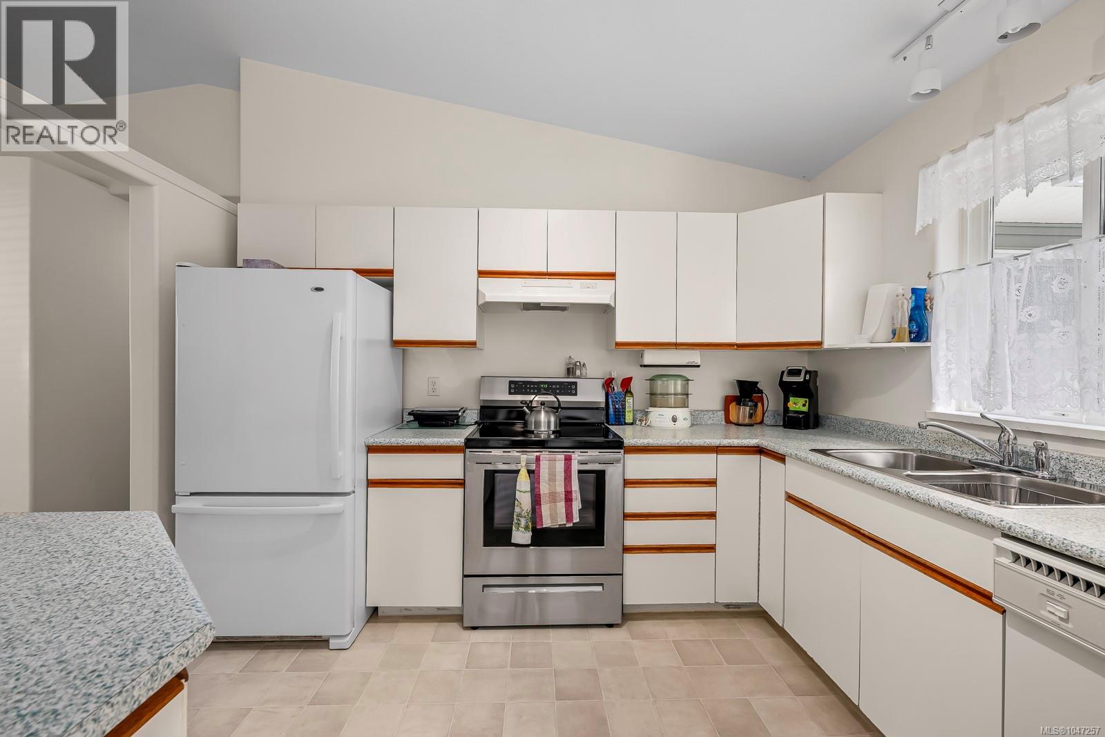 583 Rebecca Pl, Campbell River, British Columbia  V9W 8C5 - Photo 10 - 1047257