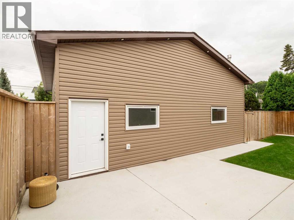 2110 19 Avenue S, Lethbridge, Alberta  T1K 1E6 - Photo 25 - A2338161
