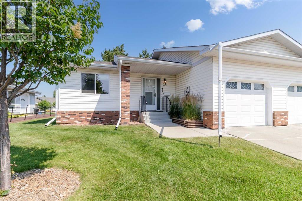 38, 2821 Botterill Crescent, Red Deer, Alberta  T4R 2E5 - Photo 1 - A2330010