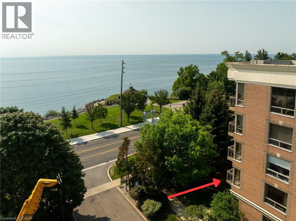 100 BURLOAK Drive Unit# 1213, Burlington, Ontario