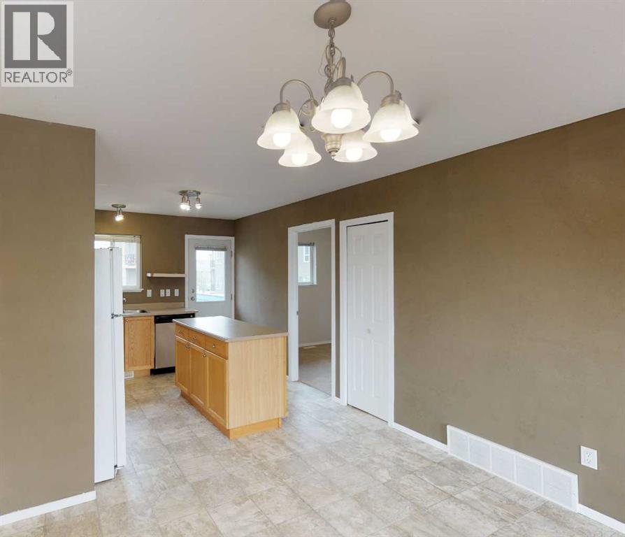 13005 93 Street, Grande Prairie, Alberta  T8X 1S5 - Photo 5 - A2334477